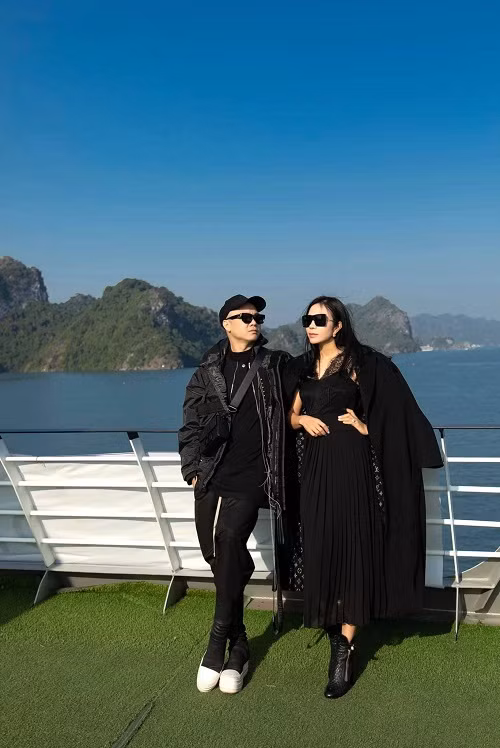 Ngay từ khi tham gia thị trường thời trang, Lưu Nga đã biết đến Đỗ Mạnh Cường và dõi theo con đường thời trang của anh từ những ngày đầu xây dựng tên tuổi cho thương hiệu. Hiện tại, Đỗ Mạnh Cường đã trở thành cái tên đình đám trong làng mốt.