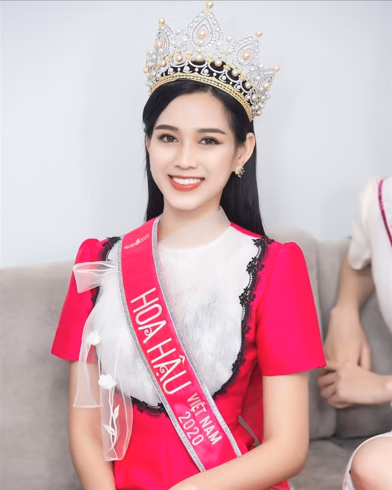 Duy Khanh len tieng ve buc anh 