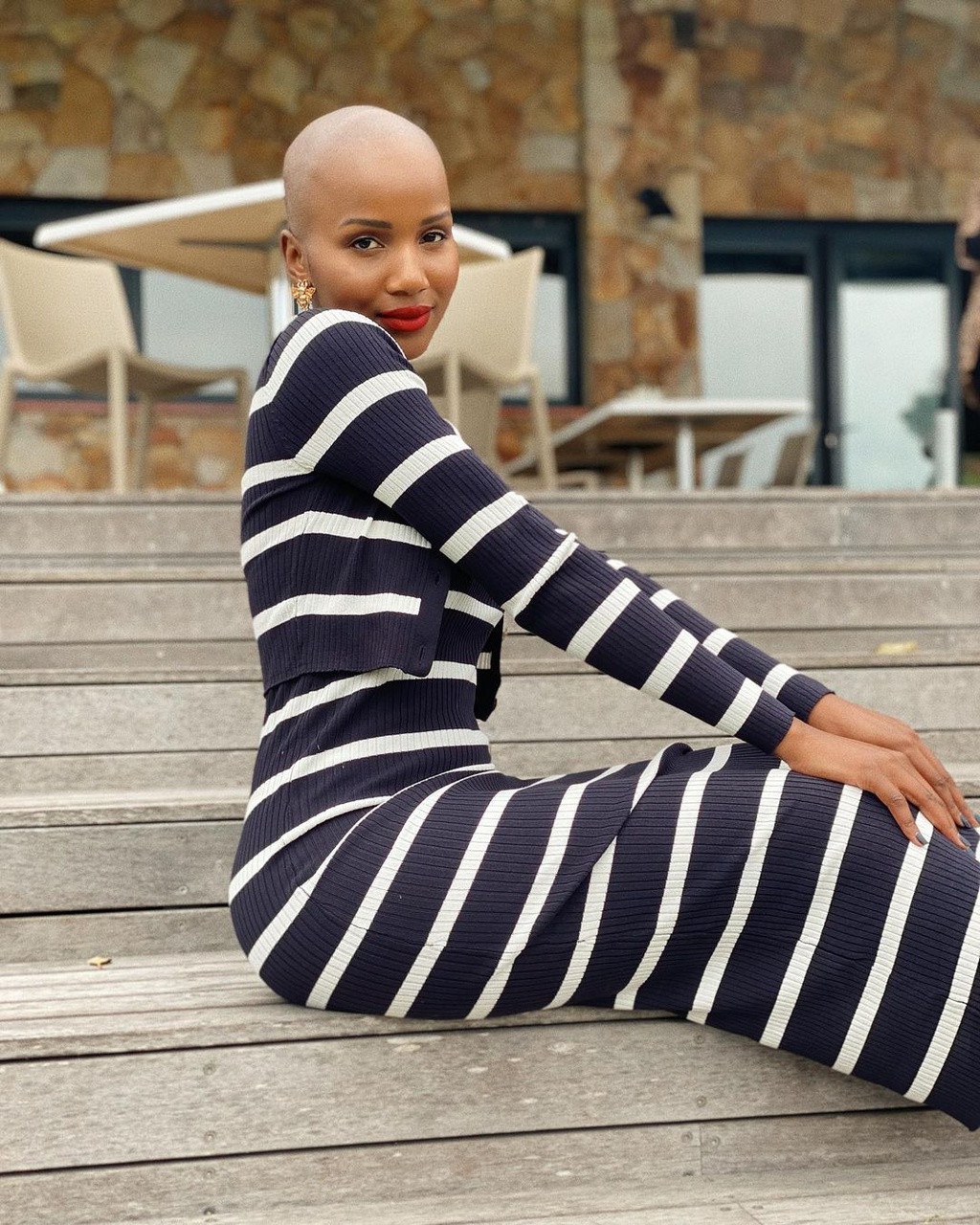 Shudufhadzo Musida theo đuổi phong cách thời trang cá tính. Áo crop top, quần jeans... là những trang phục không thể thiếu trong tủ đồ của cô.