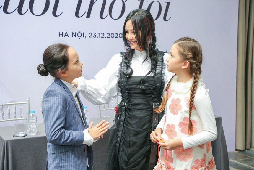 Diva Hong Nhung noi ve ban trai ngoai quoc-Hinh-3