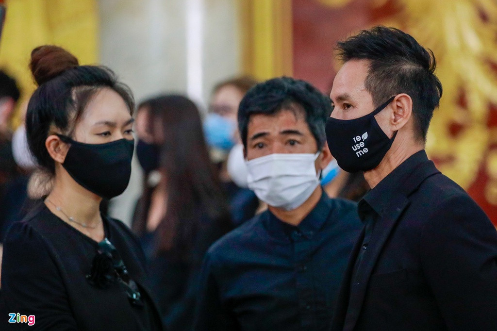 Vợ chồng Lý Hải - Minh Hà vẫn không tin sự ra đi đột ngột của danh hài Chí Tài. Trong cảm nhận của Lý Hải, Chí Tài là một nghệ sĩ hiền lành, dễ thương. Cách đây không lâu, họ vẫn gặp mặt và trò chuyện: "Anh ra đi nhưng tiếng cười anh để lại trong lòng mọi người là mãi mãi".