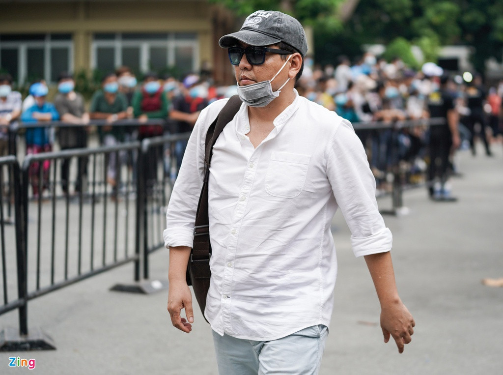 Đạo diễn Đức Thịnh là người gắn bó, có nhiều kỷ niệm với cố nghệ sĩ. Ấn tượng đầu tiên của anh về danh hài chính là sự dễ thương, chân tình. Đức Thịnh cho rằng sân khấu hài miền Nam sẽ không thể có một Chí Tài thứ hai.