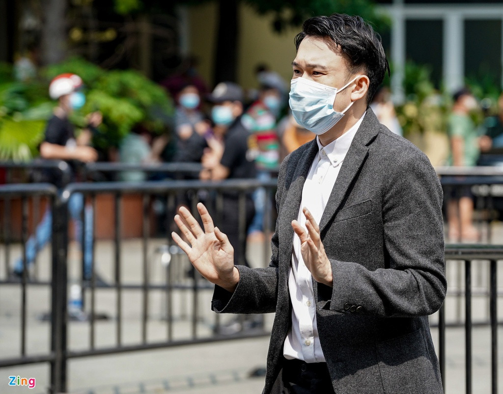 Dương Triệu Vũ là một trong những người em trong nghề có mối quan hệ thân thiết lâu năm với nghệ sĩ Chí Tài. Họ cũng nhiều lần tham gia chung chương trình truyền hình.