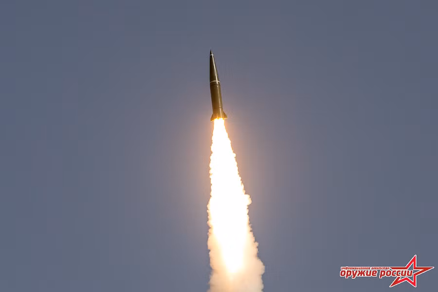 Hoanh trang ten lua Iskander roi be phong o…nuoc ngoai