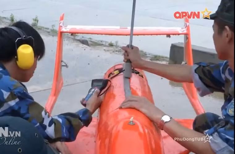 Tốc độ lớn mà máy bay không người lái UAV2 có được là nhờ vào việc Viện PK-KQ đã thiết kế lắp đặt thành công động cơ phản lực thay vì động cơ cánh quạt. Nguồn ảnh: QPVN