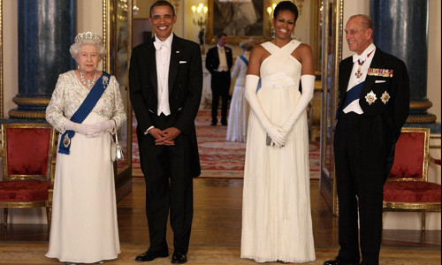 Trong chuyến thăm nhà nước tới Anh, Tổng thống Mỹ Barack Obama cùng Đệ nhất phu nhân tới Anh, gặp Nữ hoàng Anh Elizabeth II cùng Hoàng thân Philip.