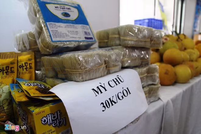 Hang dat tien yeu the, do que hut khach o hoi cho Tet-Hinh-3