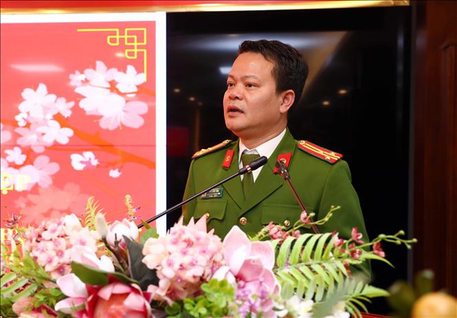 Trung tâm dữ liệu quốc gia về dân cư là đơn vị trực thuộc Cục C06, được Bộ Công an thành lập từ năm 2020, với chức năng quản lý, vận hành các dự án Cơ sở dữ liệu quốc gia về dân cư và Sản xuất, cấp và quản lý CCCD. Đây được coi là những dự án công nghệ - thông tin và là cơ sở dữ liệu lớn nhất Việt Nam từ trước đến nay do Bộ Công an thực hiện. (Ảnh thời điểm ông còn là thượng tá) 