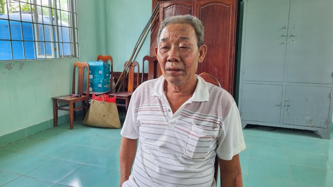 Chỉ sau 1 ngày thu thập chứng cứ, bằng các biện pháp nghiệp vụ, đến sáng ngày 6/5, lực lượng trinh sát đã xác định được kẻ nghi vấn là Nguyễn Văn Nguyên (SN 1960; ngụ xã Mỹ Thái, huyện Hòn Đất) nên tiến hành mời về cơ quan công an làm việc. Bước đầu, ông Nguyên luôn quanh co chối tội. Nhưng bằng những chứng cứ và lập luận sắc bén của điều tra viên nên cuối cùng ông này đã cúi đầu nhận tội.(Ảnh Người lao động)