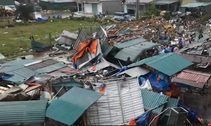 Bao so 4 do bo dat lien, gio giat manh co noi mua rat to