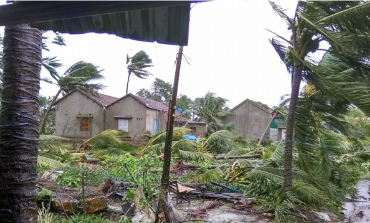 Đầu tháng 11/2017, bão số 12 (bão Damrey) đổ bộ vào miền Trung Việt Nam và một phần phía nam Tây Nguyên, tâm bão là tỉnh Khánh Hòa, Phú Yên. Sức gió cấp 11-12 giật cấp 12-14 lên tới 160km/h. Bão số 12 làm 107 người chết, 16 người mất tích, 342 người bị thương, thiệt hại kinh tế khoảng 22.000 tỷ đồng. 