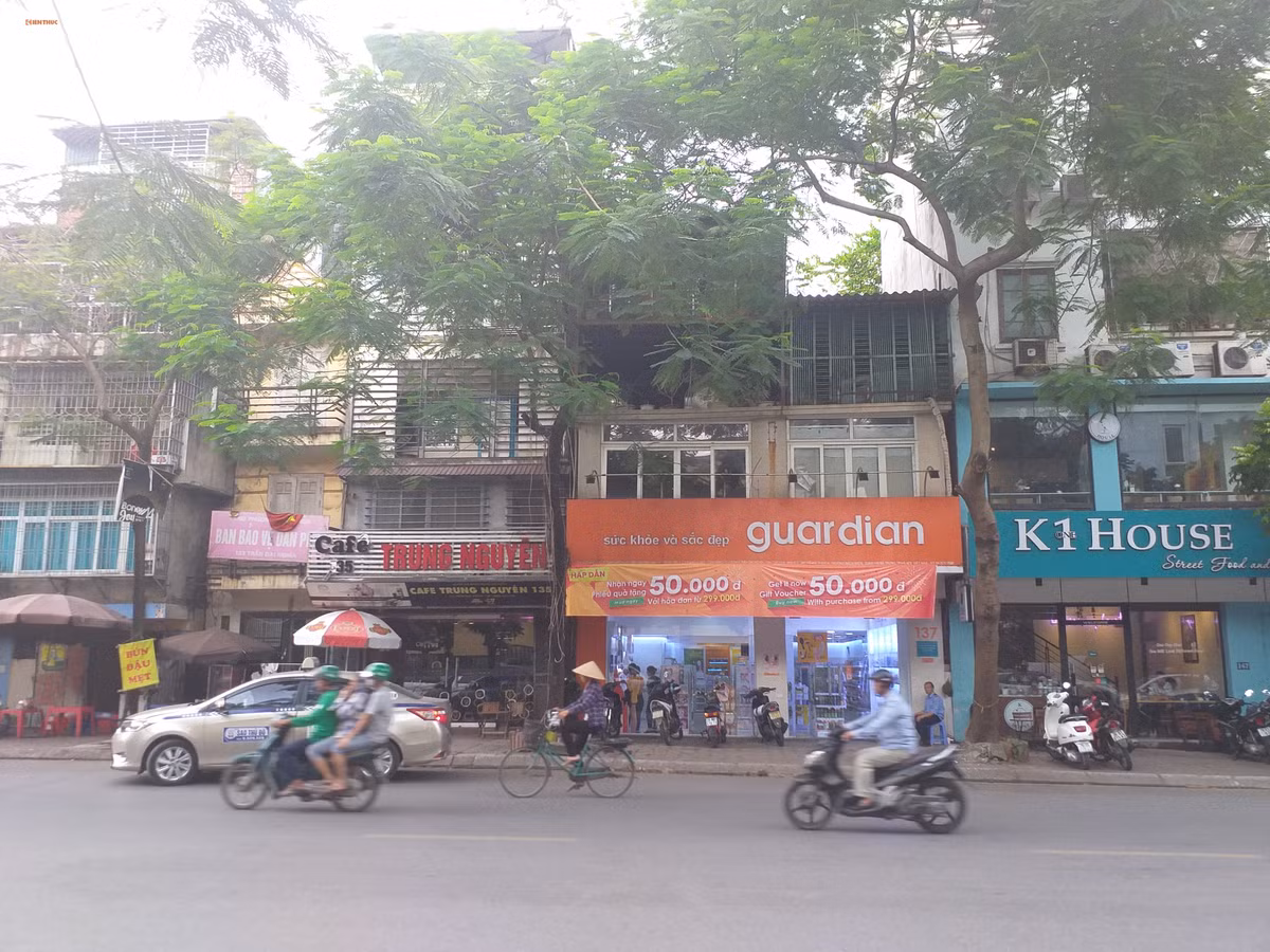 Cu ba 73 bi nha hang xom “ngoi” len tren dau: Phuong Bach Khoa noi gi?-Hinh-3