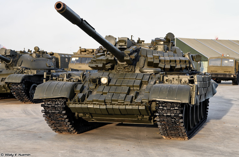 T-55AMV-1 với cải tiến tương tự AMV nhưng trang bị động cơ V-46-5M công suất 691 mã lực.