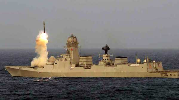 Tốc độ lớn cũng khiến cho đầu dò của tên lửa BrahMos phải làm việc ở chế độ khắc nghiệt hơn, nó có ít thời gian xử lý thông tin về mục tiêu trong giai đoạn cuối, điều này rất dễ dẫn tới sai sót.