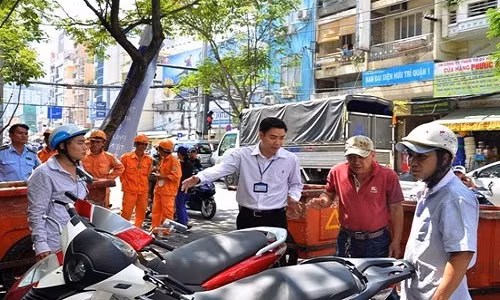 Vu Pho chu tich phuong o TP.HCM bo nhiem so: Lap hoi dong ky luat