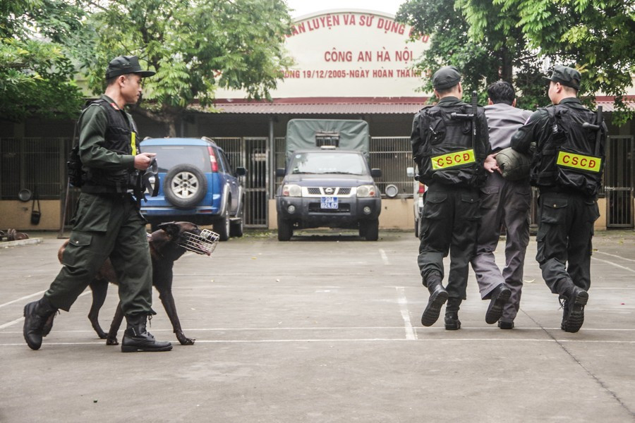 Chỉ huy đội cho biết, đơn vị luôn sẵn sàng và mong muốn được cống hiến nhiều hơn trên mặt trận phòng chống tội phạm