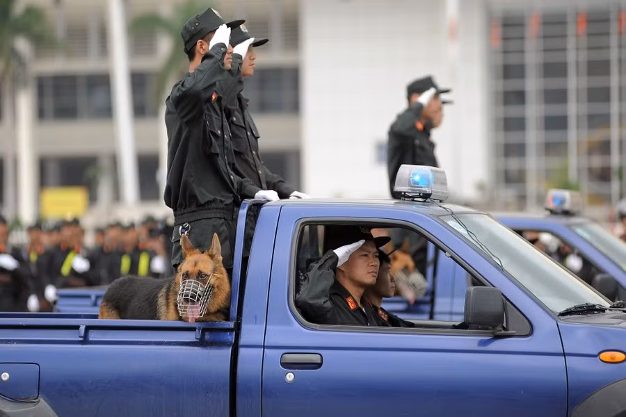 Từ nhiều năm nay, công tác nghiệp vụ của lực lượng Cảnh sát cơ động - Công an thành phố Hà Nội không thể thiếu sự tham gia của lực lượng chó nghiệp vụ.