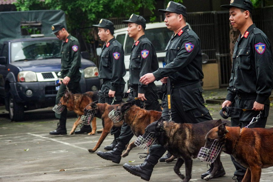 Hàng ngày từ đầu giờ sáng, đơn vị đều tổ chức huấn luyện đầy đủ