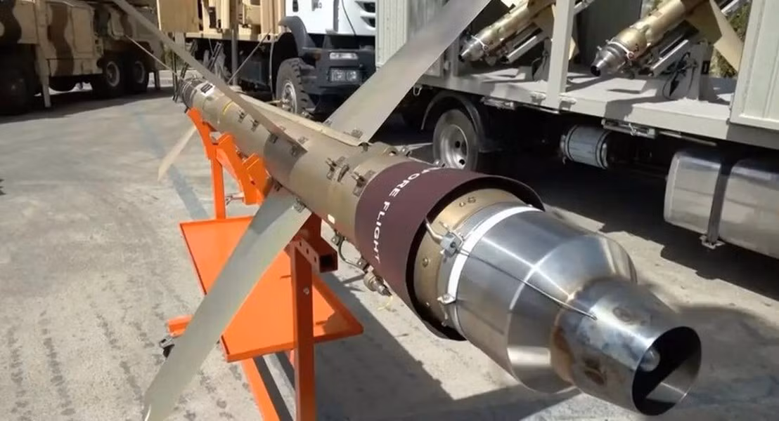 Tên lửa phòng không 358 do Iran nghiên cứu chế tạo là loại vũ khí được nhiều chuyên gia quân sự đánh giá "độc nhất vô nhị", khi được kết hợp với tính năng của đạn tuần kích (máy bay không người lái cảm tử).