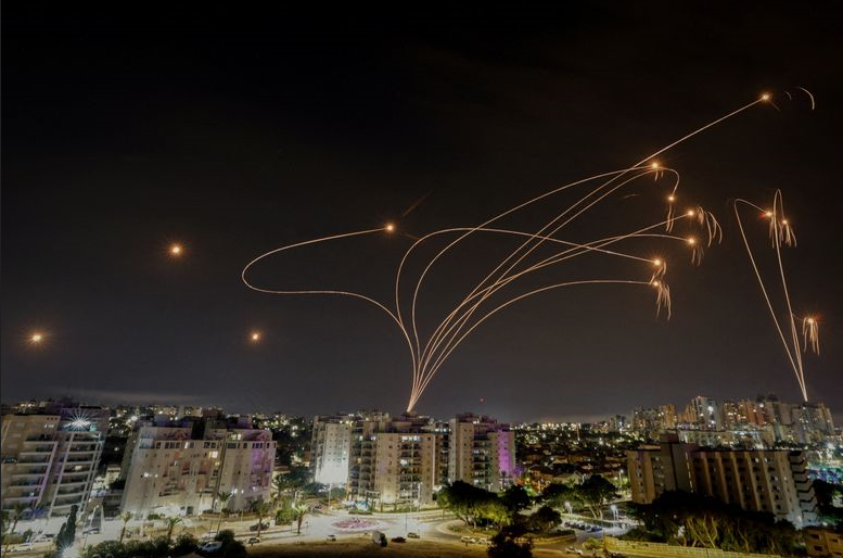 Theo nhà sản xuất Rafael Defense Systems của Israel, Vòm Sắt có tỷ lệ thành công 90%. Đầu tuần trước, Israel đã ra mắt phiên bản hải quân của Vòm Sắt, một hệ thống phòng không được gọi là "C-Dome", để đánh chặn máy bay không người lái của Houthi. Ảnh: Reuters.