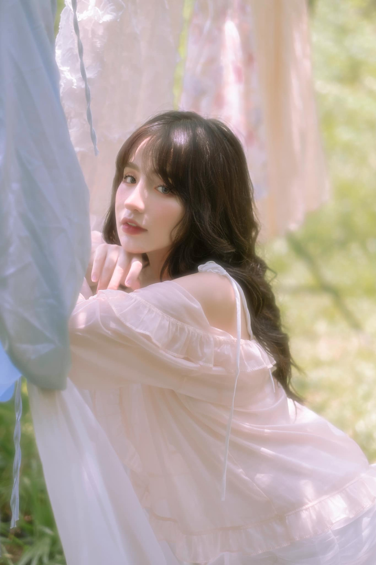 Ngoài nhan sắc, hot girl 2K còn có mức thu nhập "khủng" bao bạn trẻ ao ước.