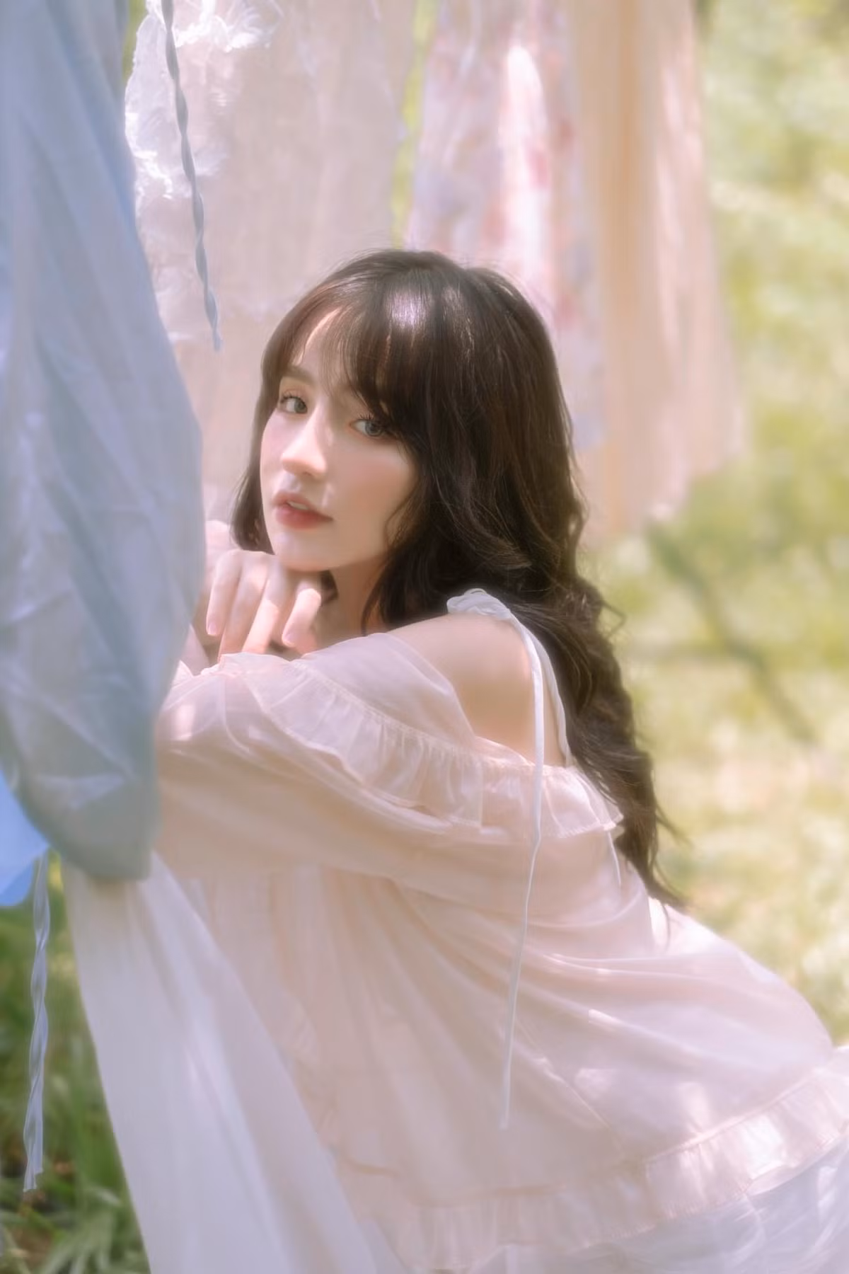 Ngoài nhan sắc, hot girl 2K còn có mức thu nhập "khủng" bao bạn trẻ ao ước.