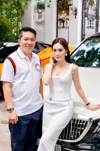 Từ khi lấy chồng đại gia, Đoàn Di Băng liên tiếp khiến nhiều người trầm trồ khi nhận được nhiều món quà đắt đỏ từ anh xã.