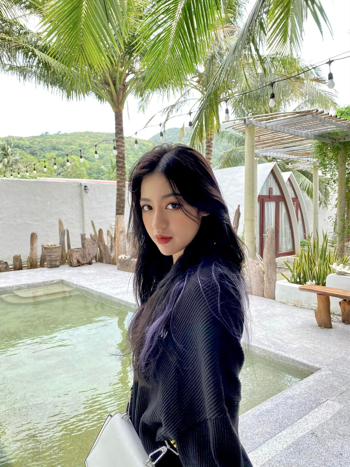 Bên cạnh lối nói chuyện như "rót mật vào tai" thì nhan sắc của hot girl Trần Thanh Tâm cũng là đề tài khiến cư dân mạng bàn tán xôn xao.