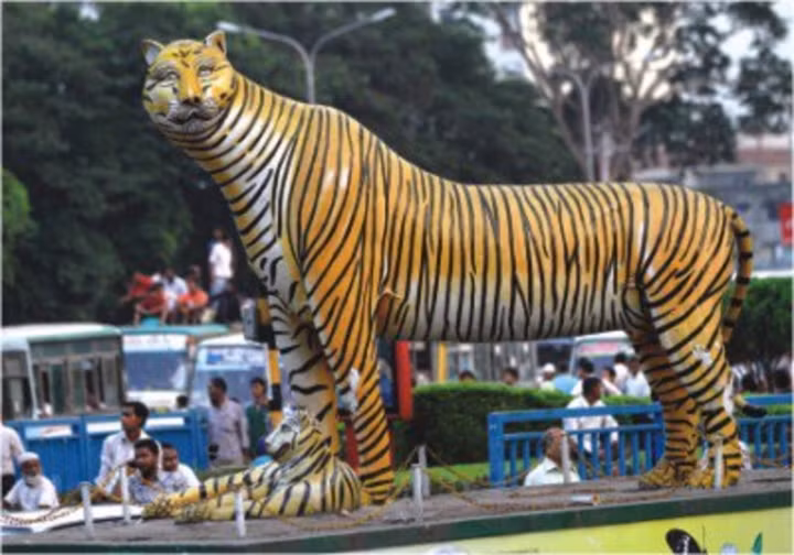 Khi bạn đầu tư quá hoành tráng cho thân hình, nhưng đến khi phần đầu thì hết nguyên liệu, nên là thành phẩm chỉ có thể như thế này thôi.