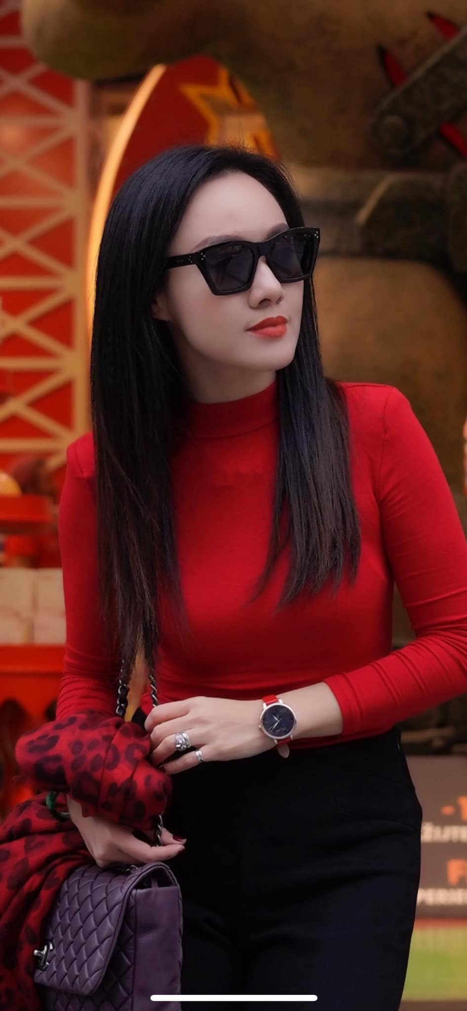 Trước đó khi biết tin BTV Hoài Anh "chia tay" với chương trình Thời Sự 19 giờ của VTV, nhiều khán giả đã vào trang cá nhân của cô để bày tỏ cảm xúc tiếc nuối.