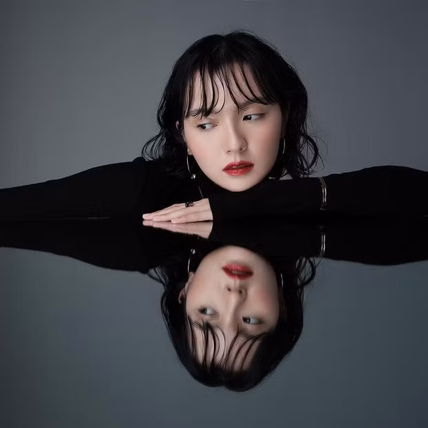 Nhiều người lên án hành động tấn công Hải Tú bằng việc đào lại ảnh nóng với những từ ngữ khó nghe.