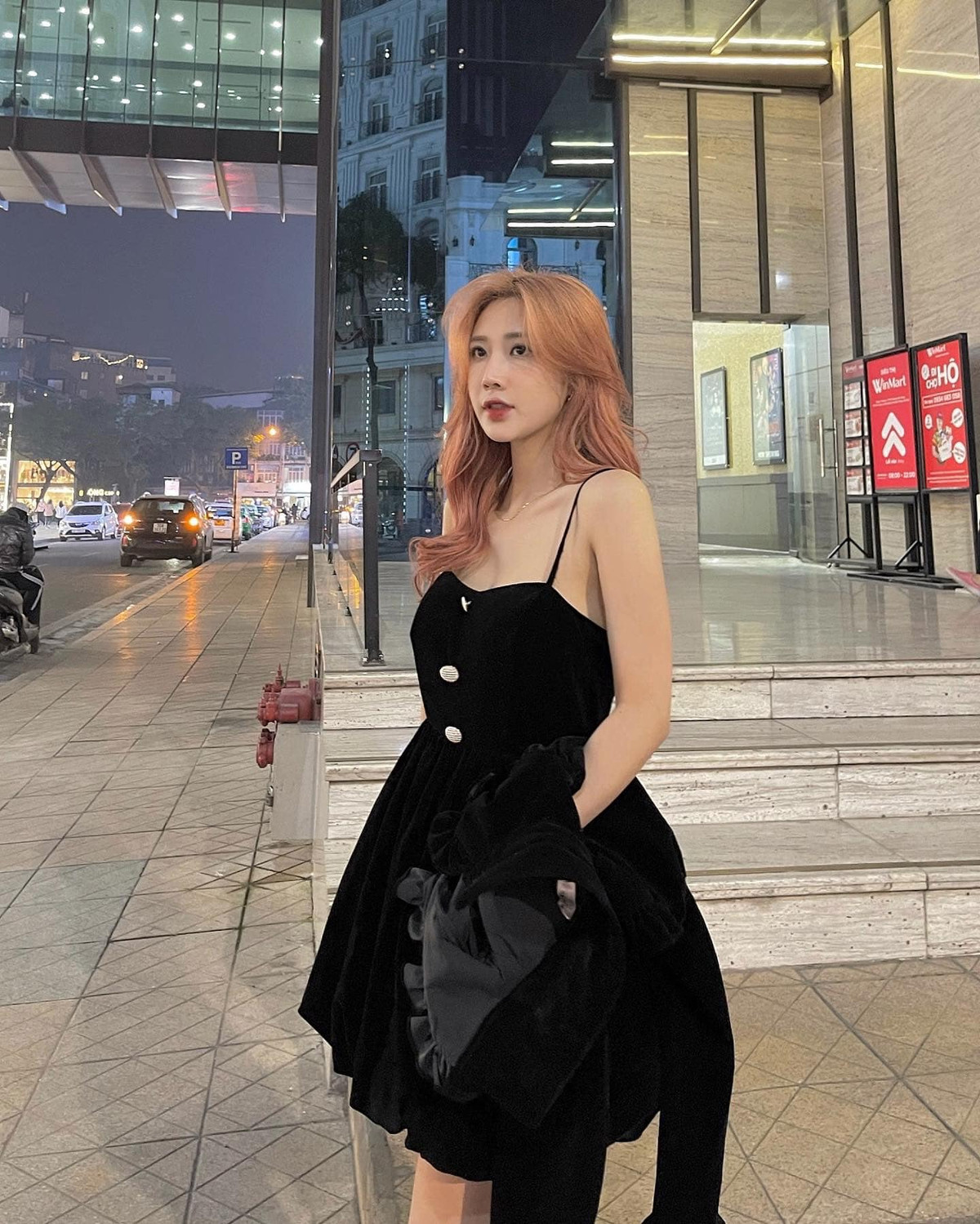 Năm 2018, gái xinh này được cõi mạng "săn lùng" chỉ nhờ 1 bức ảnh chụp trên sân vận động Mỹ Đình giải AFF Cup.