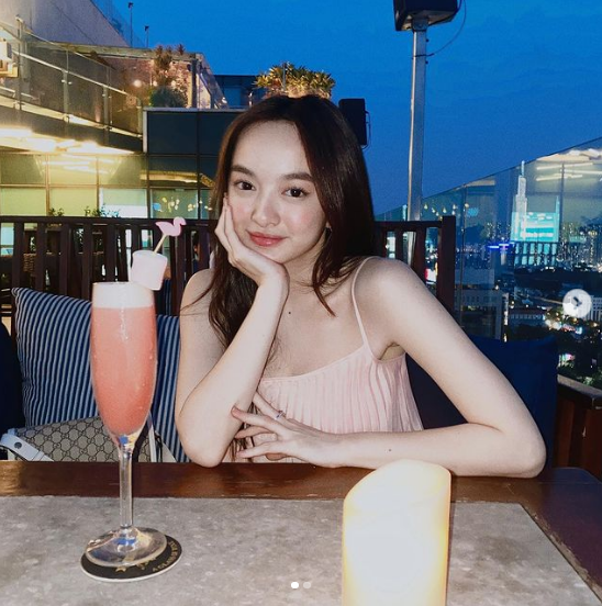 Sắc vóc ngày càng thăng hạng của mỹ nhân sinh năm 1999.