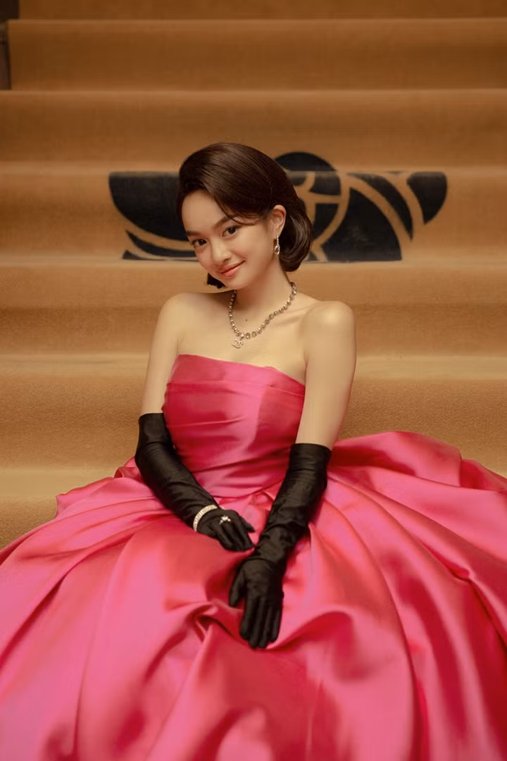 Thời điểm hiện tại, Kaity Nguyễn được đánh giá là mỹ nhân tài sắc vẹn toàn, là đối thủ nặng ký của nhiều người đẹp trong showbiz.