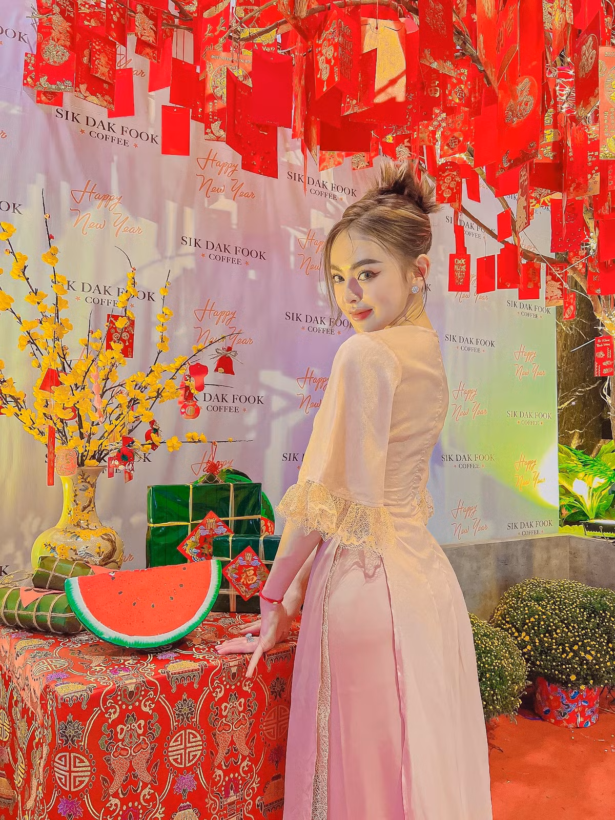 Ngoài cửa hàng thời trang, gái xinh gốc Bến Tre còn sở hữu khá nhiều bất động sản tại TP HCM.