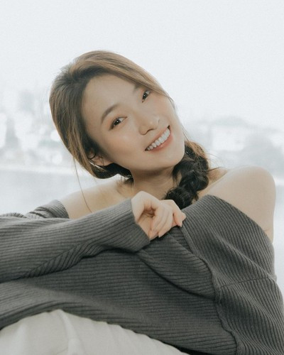 Từ lâu cô nàng được xem là hình mẫu "con nhà người ta" khi không chỉ xinh đẹp mà còn cực giỏi giang. Ảnh: Tổng hợp