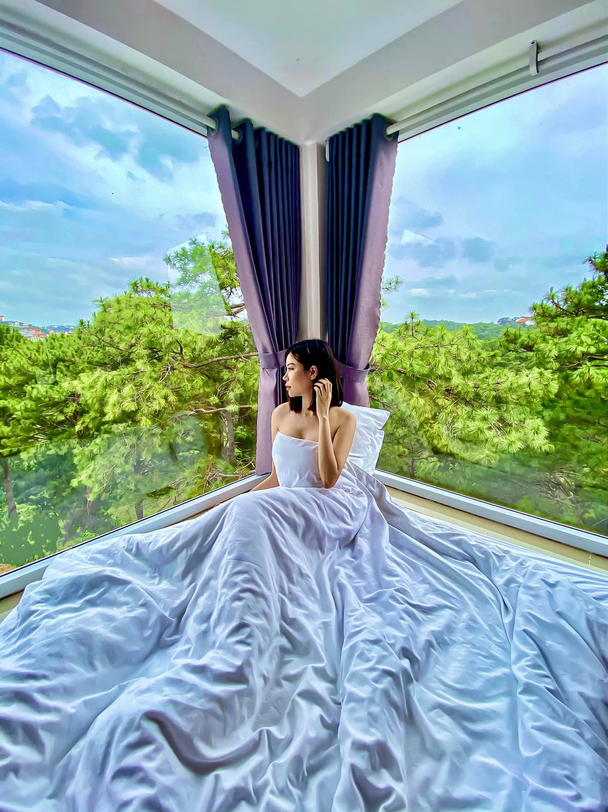 Đào Lan Phương từng là người mẫu có tiếng mà. Cô từng tham gia cuộc thi Siêu mẫu Việt Nam năm 2004 và đạt thứ hạng cao, vậy nên việc cô có được thân hình nóng bỏng hiện tại là điều dễ hiểu.