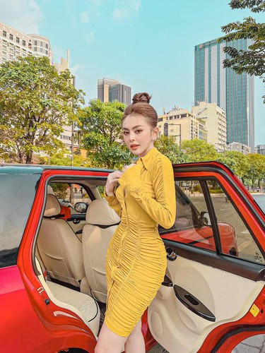 Sắc vóc xinh đẹp của Trang Nemo chính là nguyên nhân để cô nàng thu hút lượng tương tác "khủng" mỗi lần livestream quảng cáo bán quần áo. Ảnh: Tổng hợp