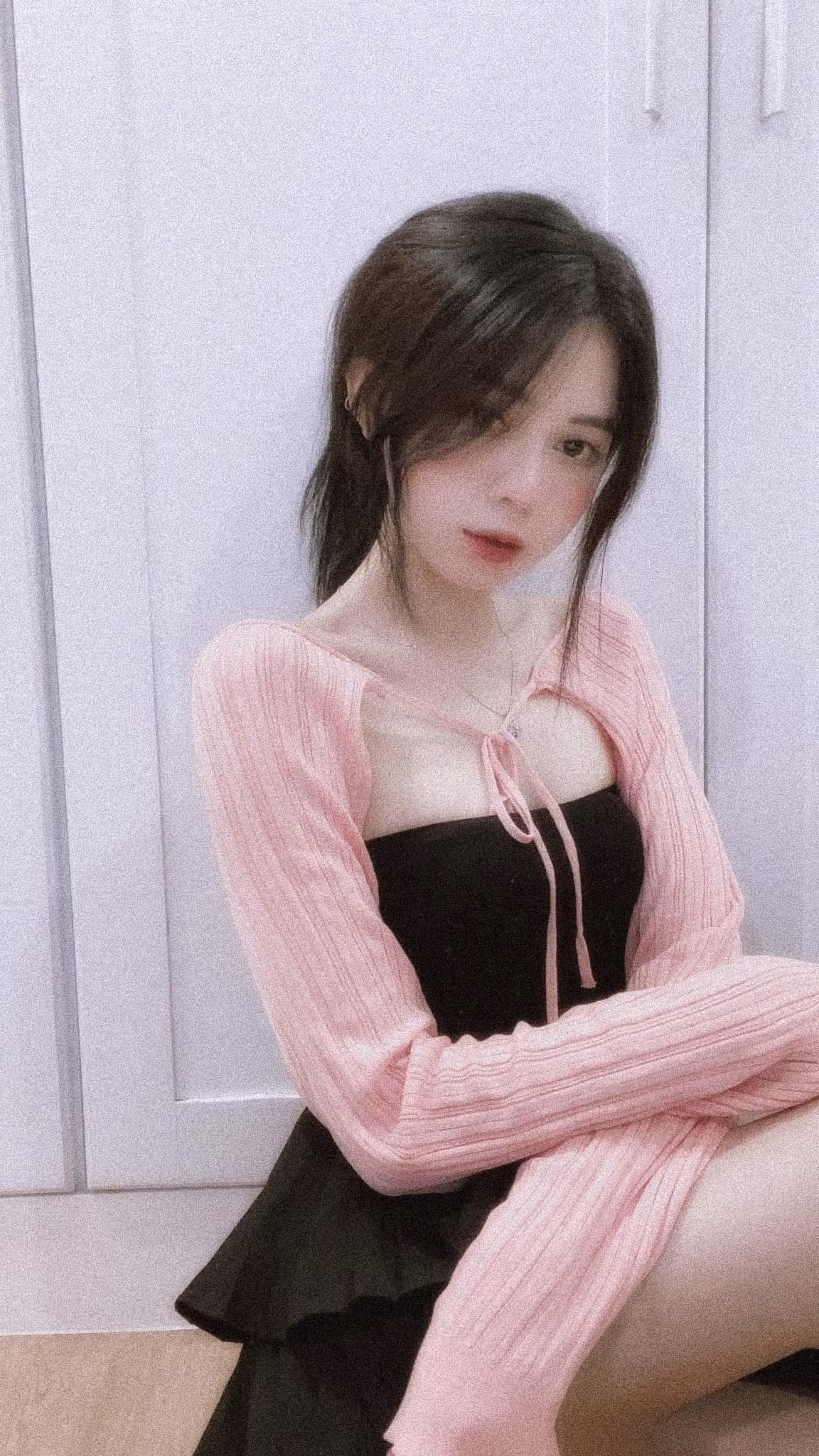 Mới đây trên trang cá nhân, gái xinh 9x đăng tải đoạn tin nhắn được cho là của một "môi giới" gạ gẫm nữ streamer bán ảnh nóng với mức giá 2 triệu một tấm.