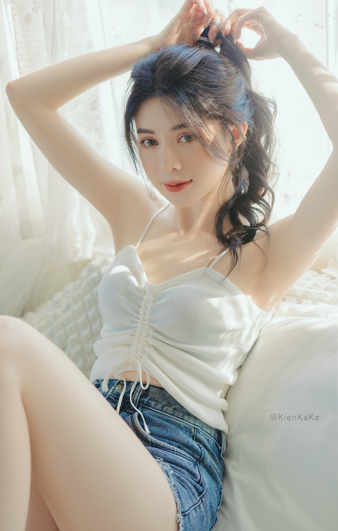 Hằng làm "một tay nhiều nghề" nên mức thu nhập cô có mỗi tháng khiến bao bạn trẻ ước ao.