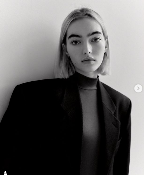 Không dừng lại ở việc làm mẫu, Anastasia còn "lấn sân" sang diễn xuất.