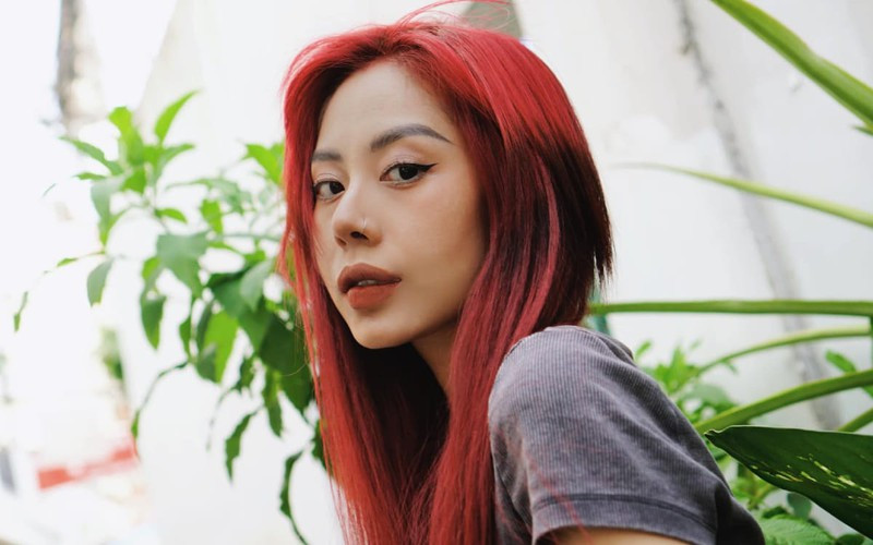 Cách nói chuyện của Mai Âm Nhạc có thể thu hút được các bạn trẻ Gen Z nhưng với những người lớn tuổi, họ cảm thấy không hài lòng. Ảnh: Tổng hợp