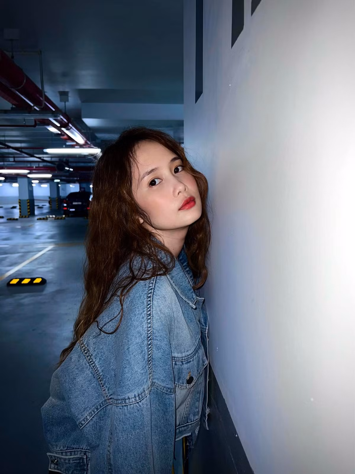 Một số ý kiến còn cho rằng cô nàng trẻ đẹp và vui vẻ hơn nhiều sau khi trở thành bà xã của nam YouTuber.