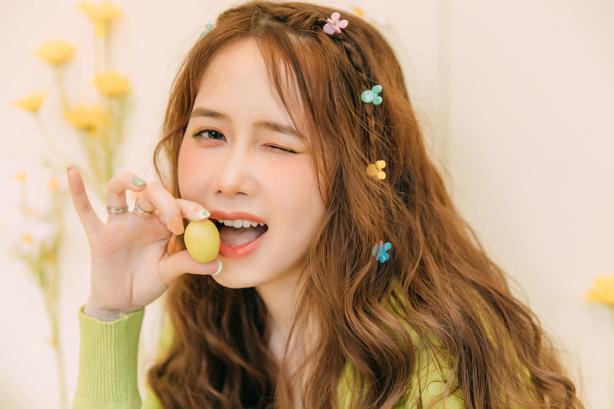 Cả hai không những thường xuyên chia sẻ khoảnh khắc hạnh phúc mà còn nhiều lần tương tác với nhau bằng loạt bình luận siêu hài hước.