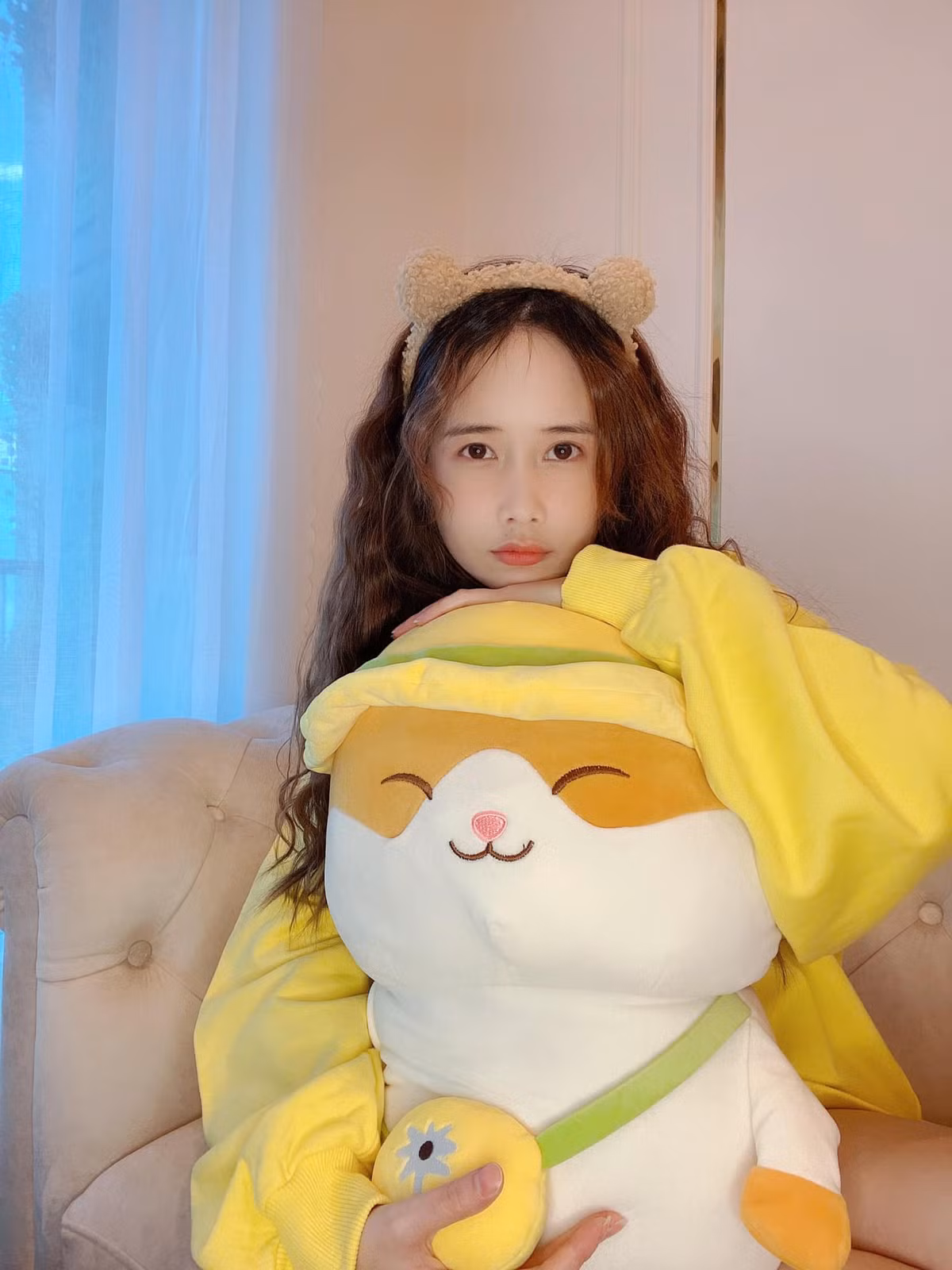 Đúng là được chồng yêu, cô nàng ngày càng xinh đẹp hẳn ra, nhan sắc thăng hạng ai cũng ghen tị. Ảnh: FBNV