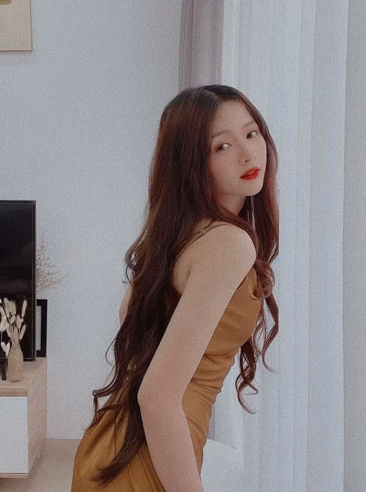 Sau 7 năm chăm chỉ đi làm mẫu ảnh, đóng phim thì mới đây, hot girl Sài Thành năm nào đã mua được nhà riêng ở tuổi 27. Để có được thành quả như ngày hôm nay, Lê Lý Lan Hương cho biết cô dường như không có thời gian cho bạn bè và các hoạt động vui chơi khác.