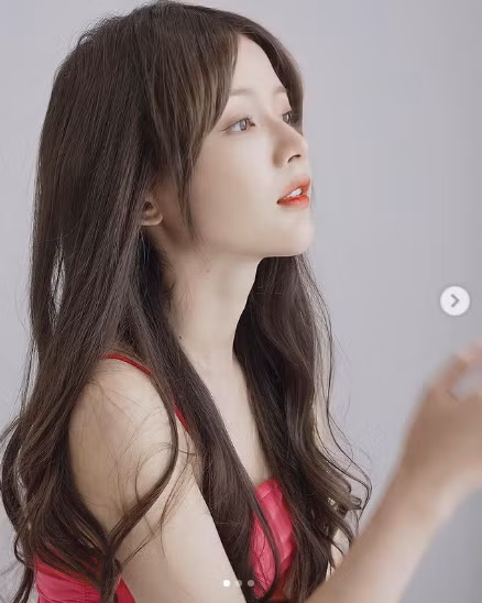 Sau 7 năm được mọi người biết đến, Lê Lý Lan Hương ngày càng trưởng thành theo phong cách gợi cảm.