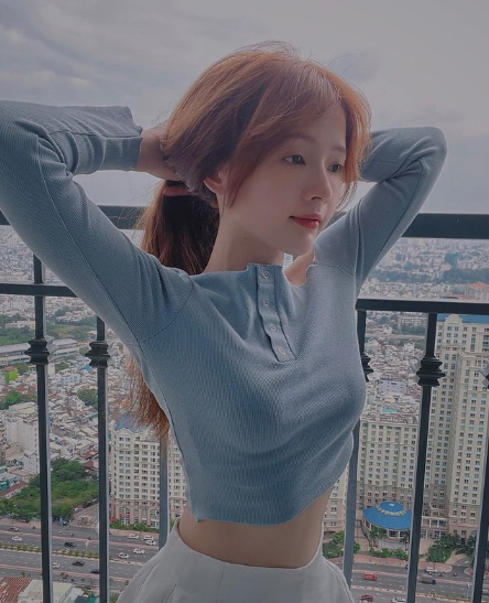 Lan Hương từng chia sẻ, cô nàng không hợp với hình ảnh gợi cảm. Do đó trước đây 9X đã từ chối nhiều lời mời chụp ảnh theo phong cách hở hang.