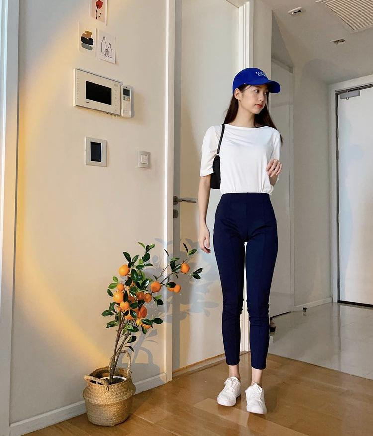 Có thể thấy Pimtha không cầu kỳ, luôn thể hiện tự nhiên nhất trong mỗi bức ảnh.