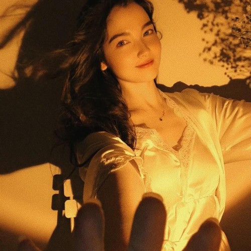 Chị vợ trong câu chuyện là người có nhan sắc, được đánh giá chẳng thua kém gì nữ TikToker kia.